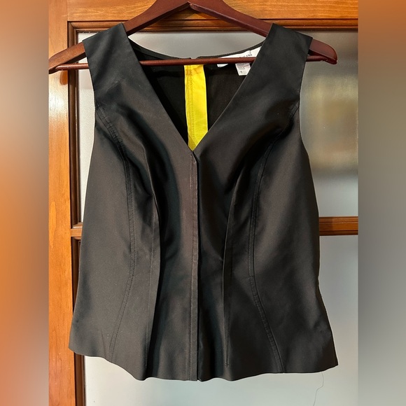 Black vest - Picture 1 of 2